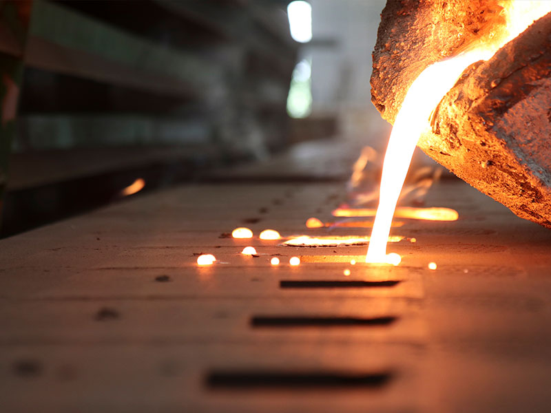 Molding & Pouring